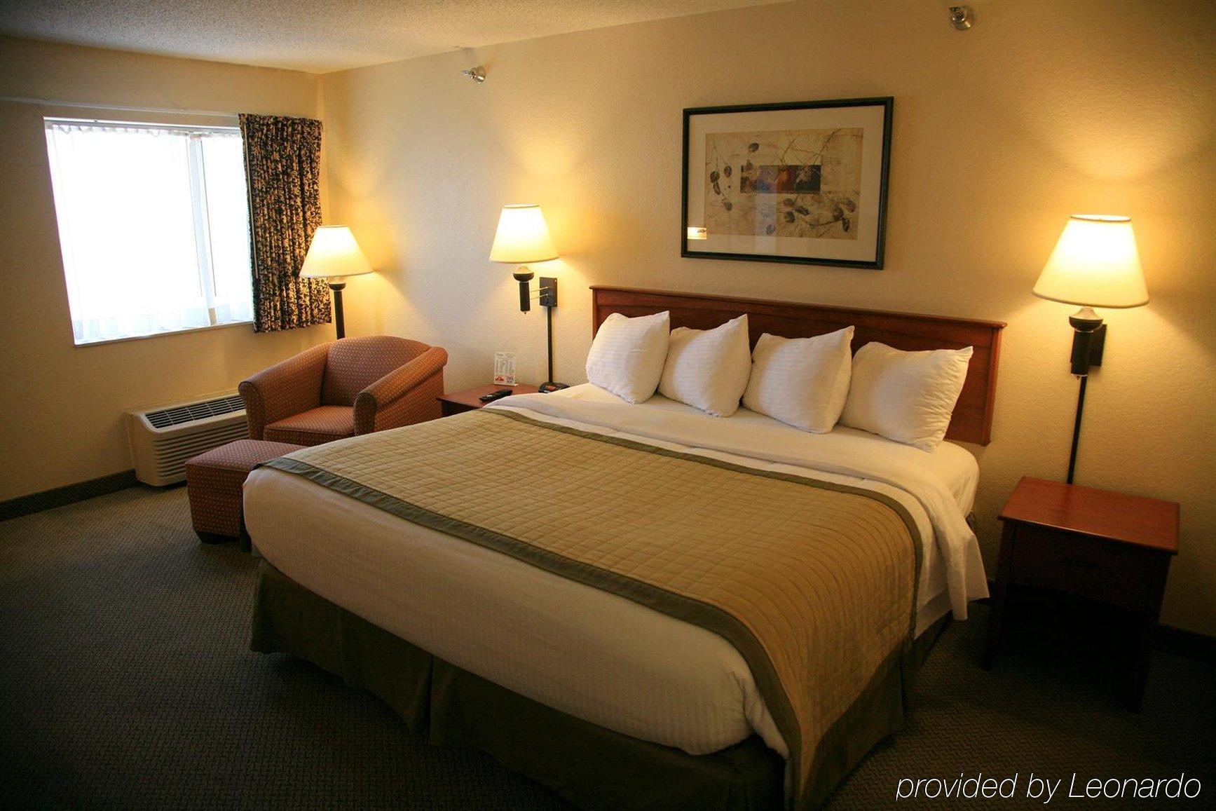 New Victorian Inn - Sioux City Room photo
